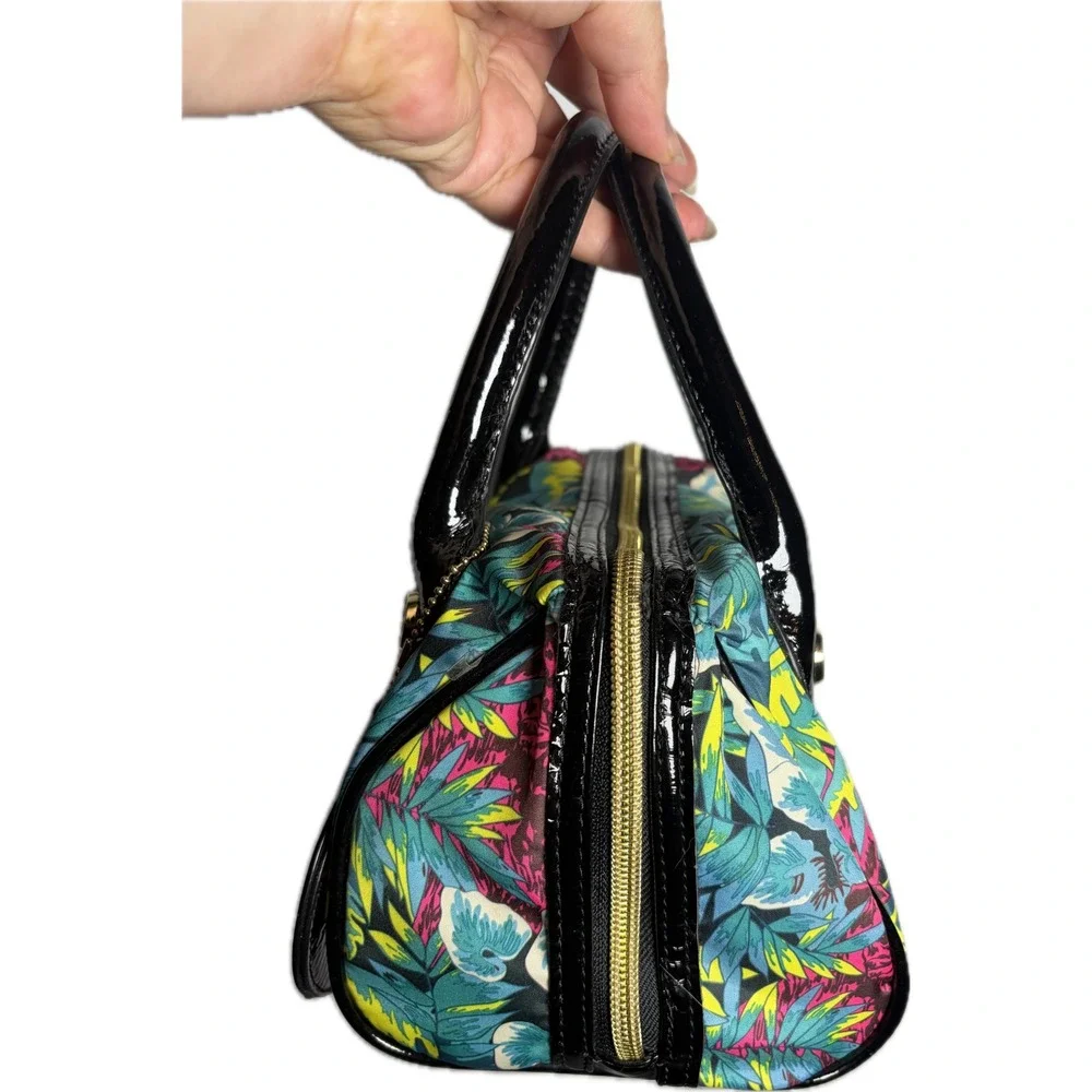 Betsey Johnson betsey johnson